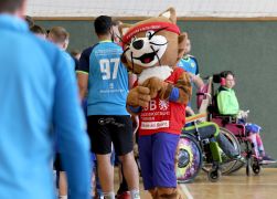 Charity Spieltag HBV Jena 90 Schlaegt Weimar 01